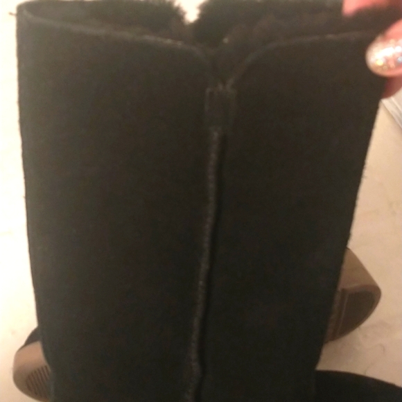 Kookaburra UGG Black Fuzzy Boots Size 6 - Picture 3 of 3